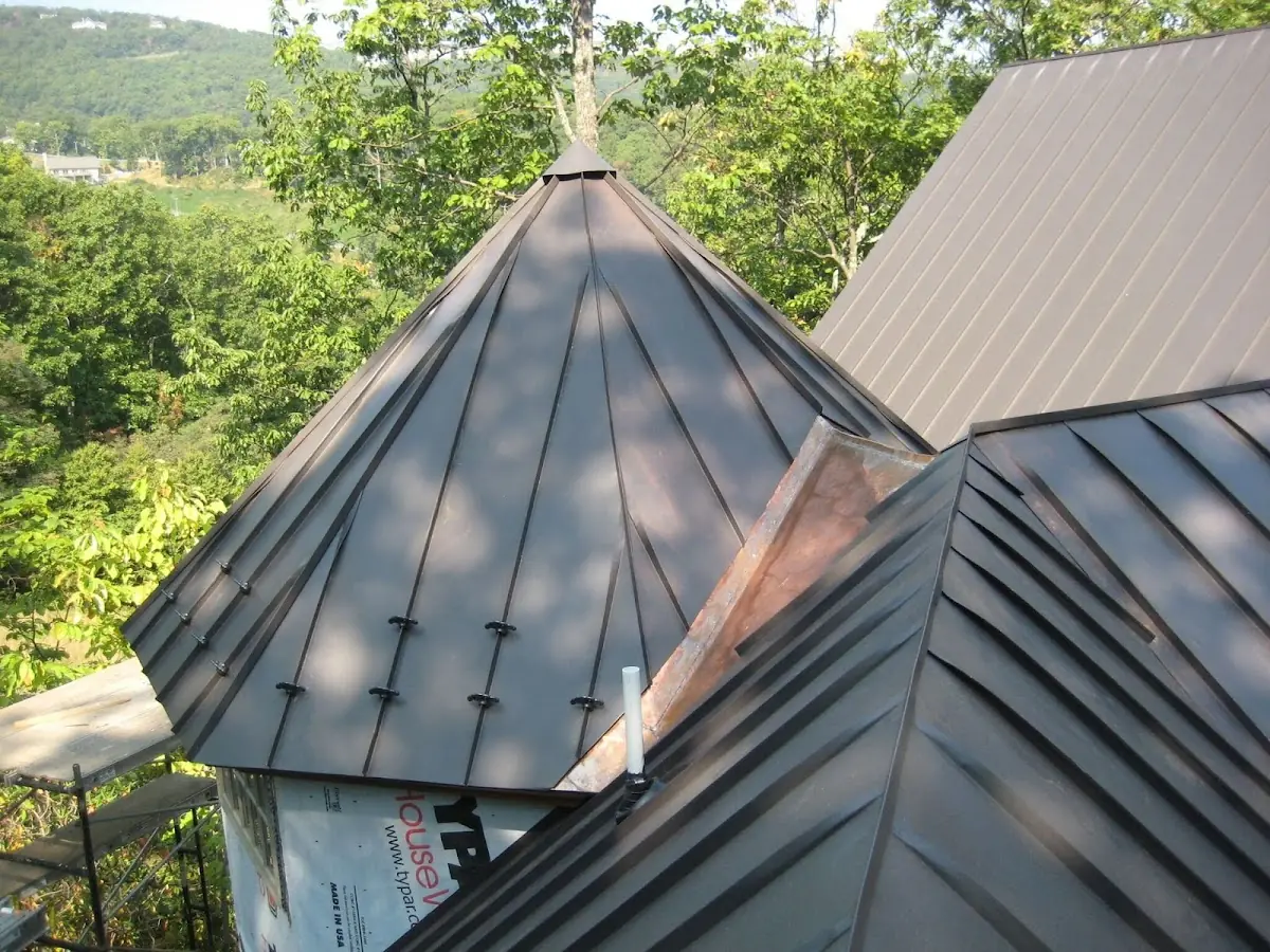 Professional Gutter Cleaning by Craftsman Roofing in Gold Cup Springs